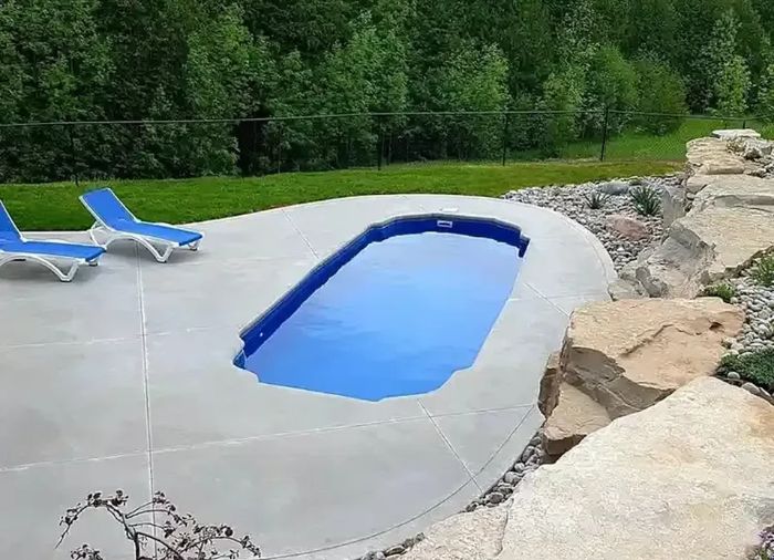 AFP-Oval-Pools-700x506